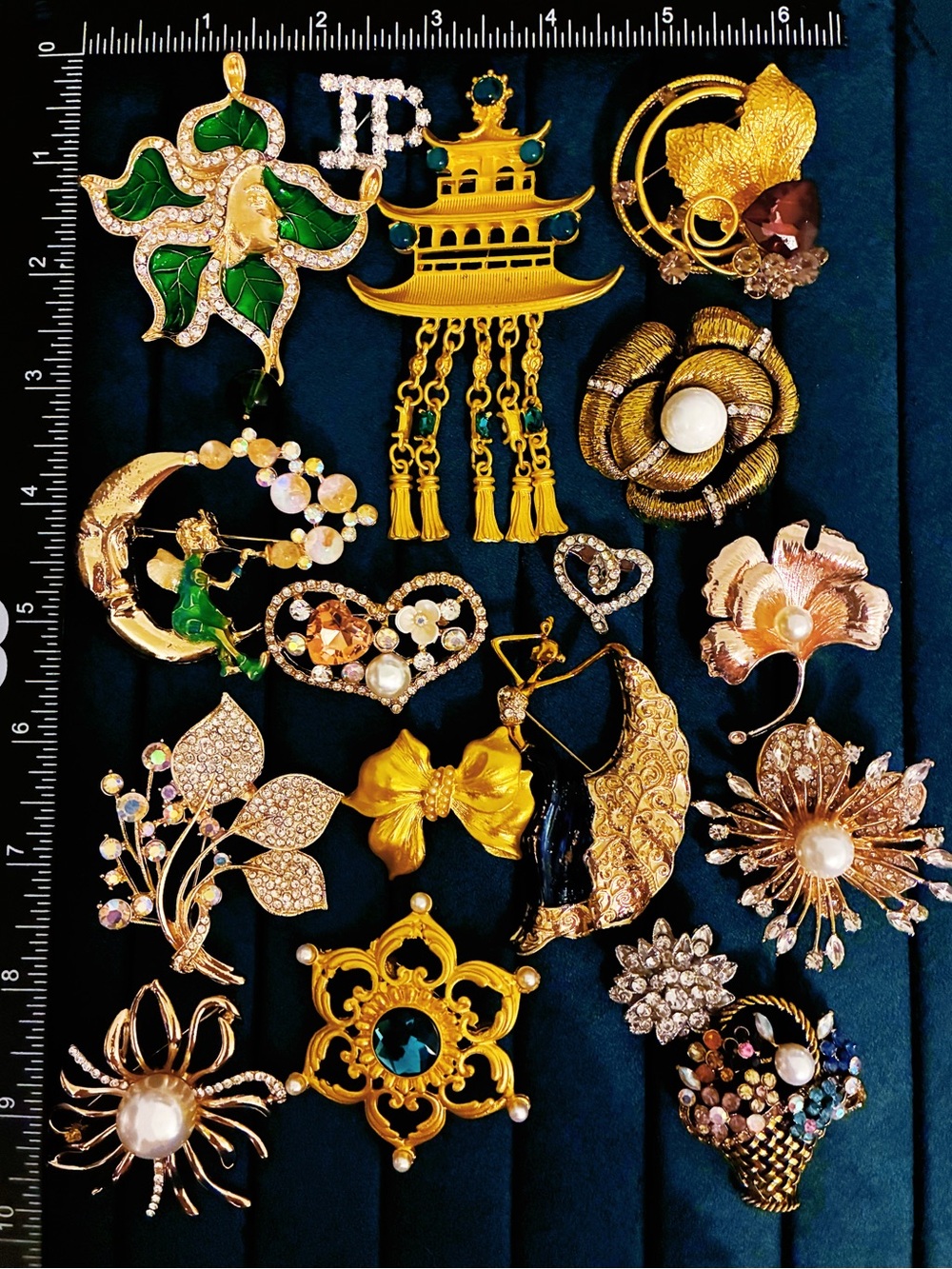 17pc Gold Tone Rhinestone Brooch Pin Lot Mixed Flower Heart Statement
